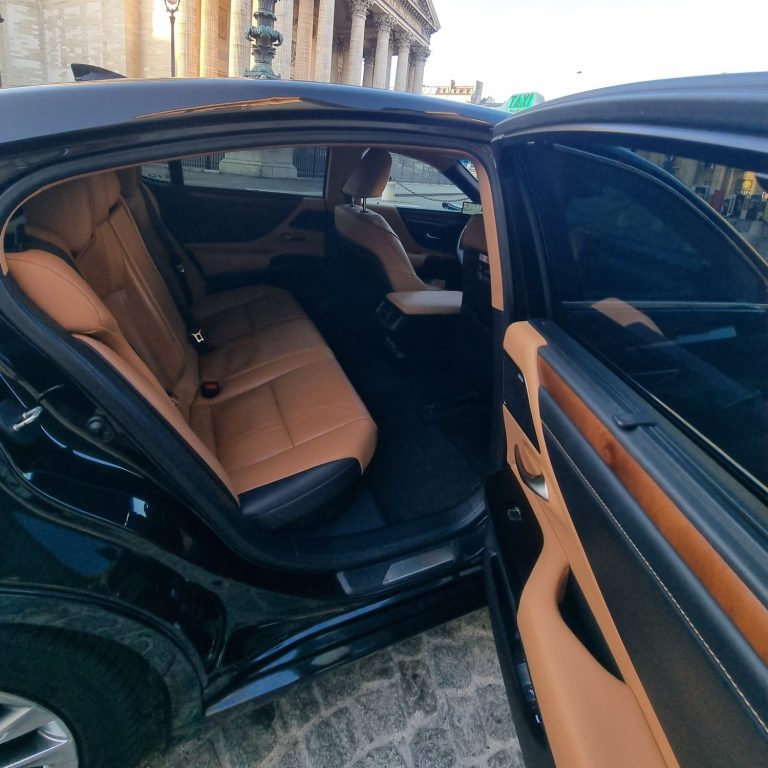 Transferts ponctuels aéroports et gares Réservation taxi vers et depuis aéroports et gares