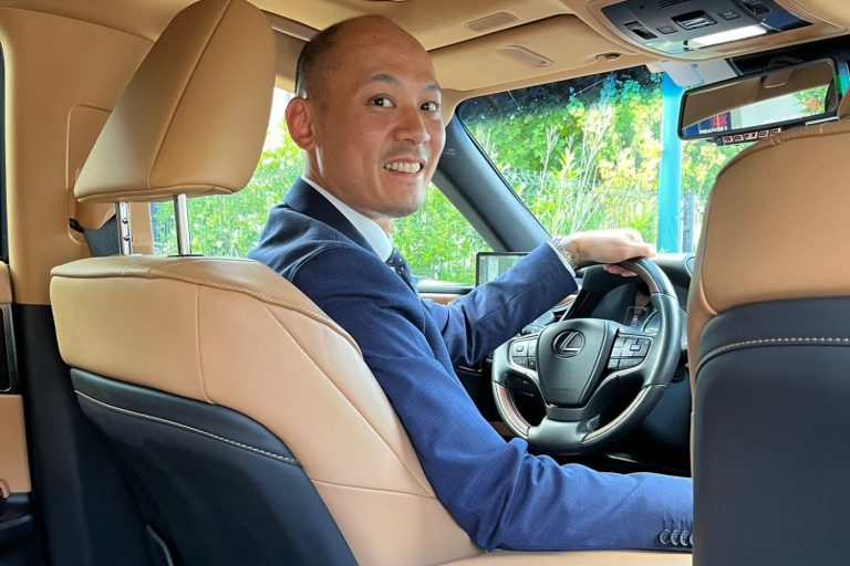 Chauffeur de taxi luxe et haut de gamme, Taxi 7j/7 transports toutes distances