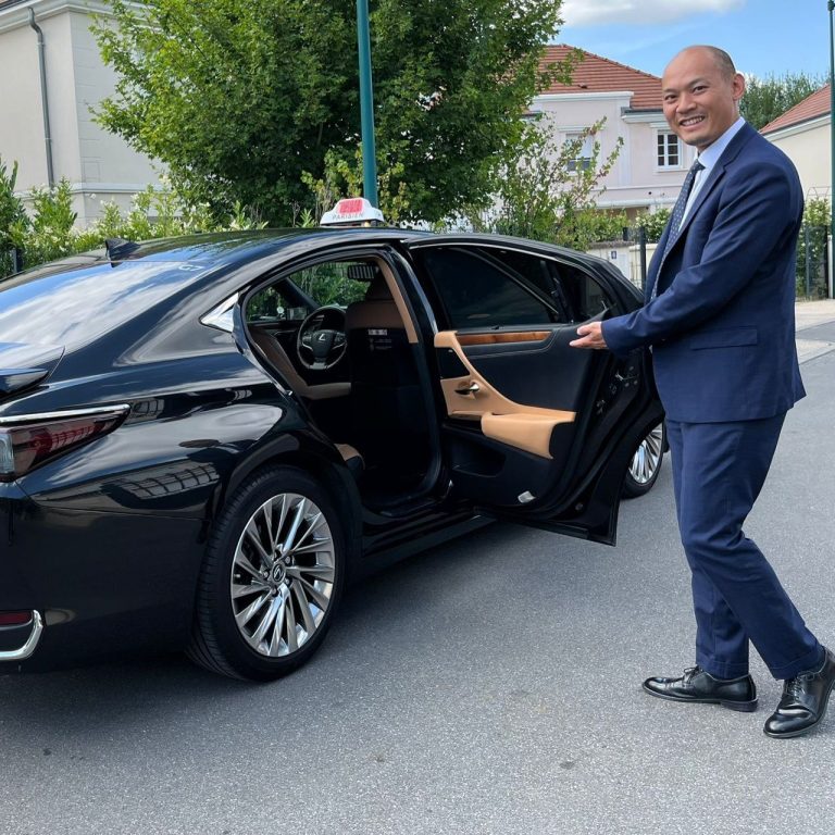 Taxi service chauffeur à Bussy disponible 7 jours sur 7
